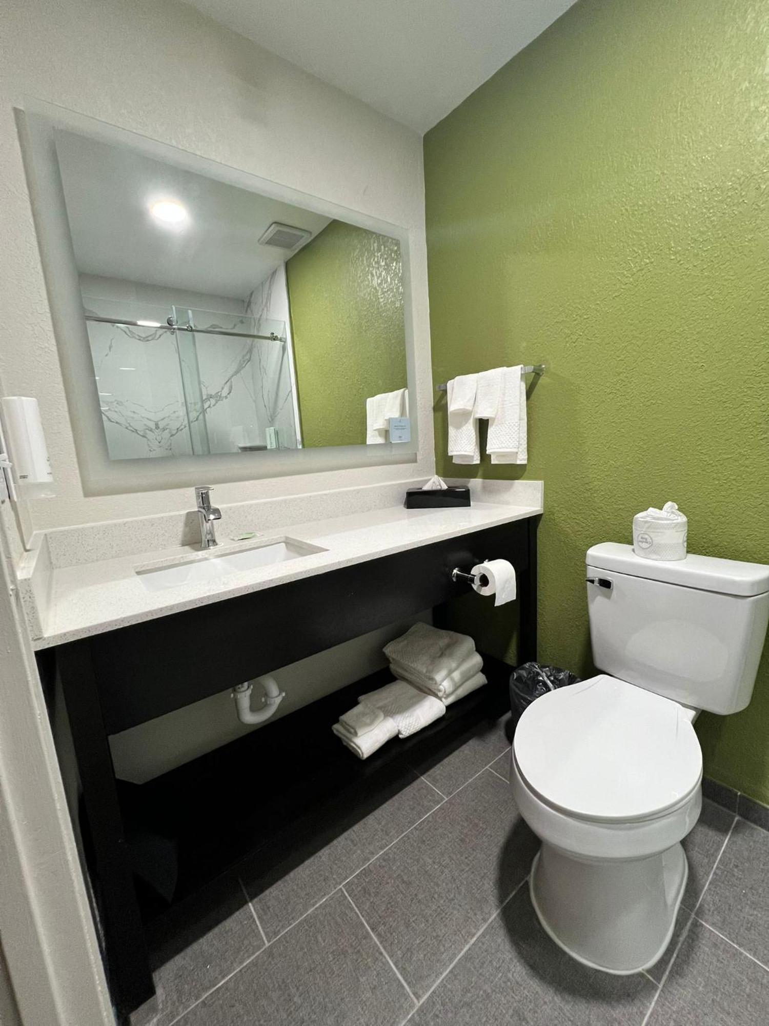 Sleep Inn & Suites Salina I-135 Екстериор снимка