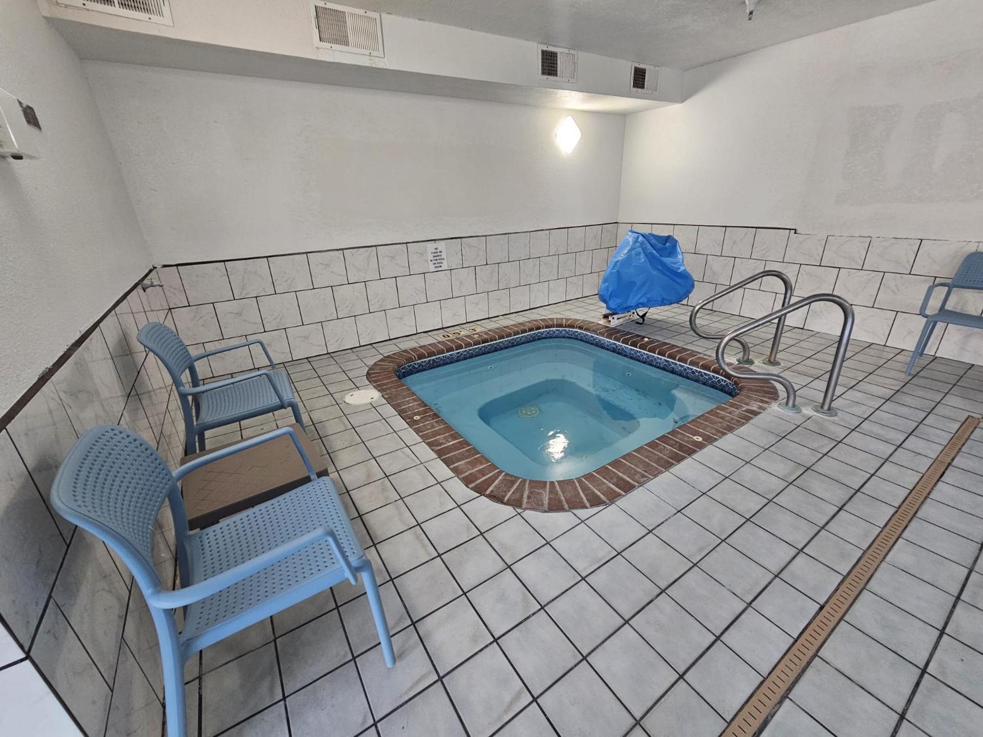 Sleep Inn & Suites Salina I-135 Екстериор снимка