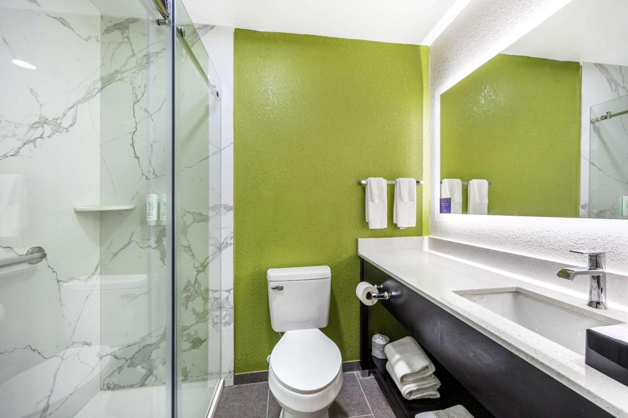 Sleep Inn & Suites Salina I-135 Екстериор снимка