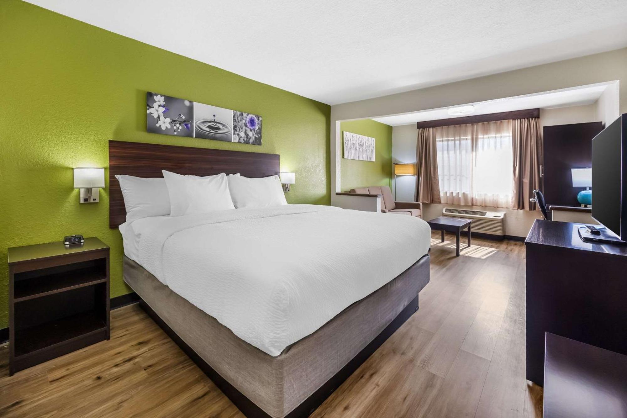 Sleep Inn & Suites Salina I-135 Екстериор снимка