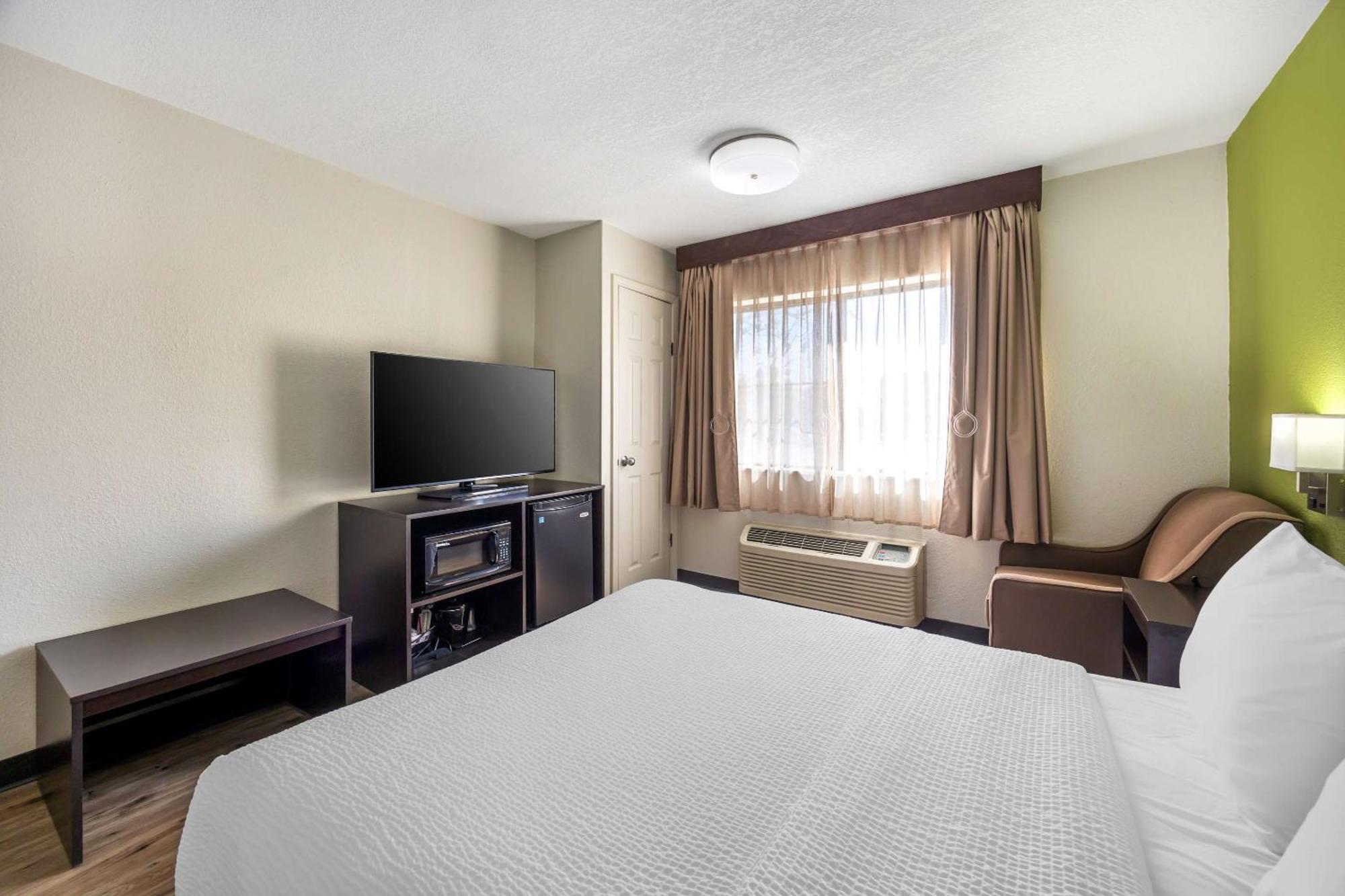 Sleep Inn & Suites Salina I-135 Екстериор снимка