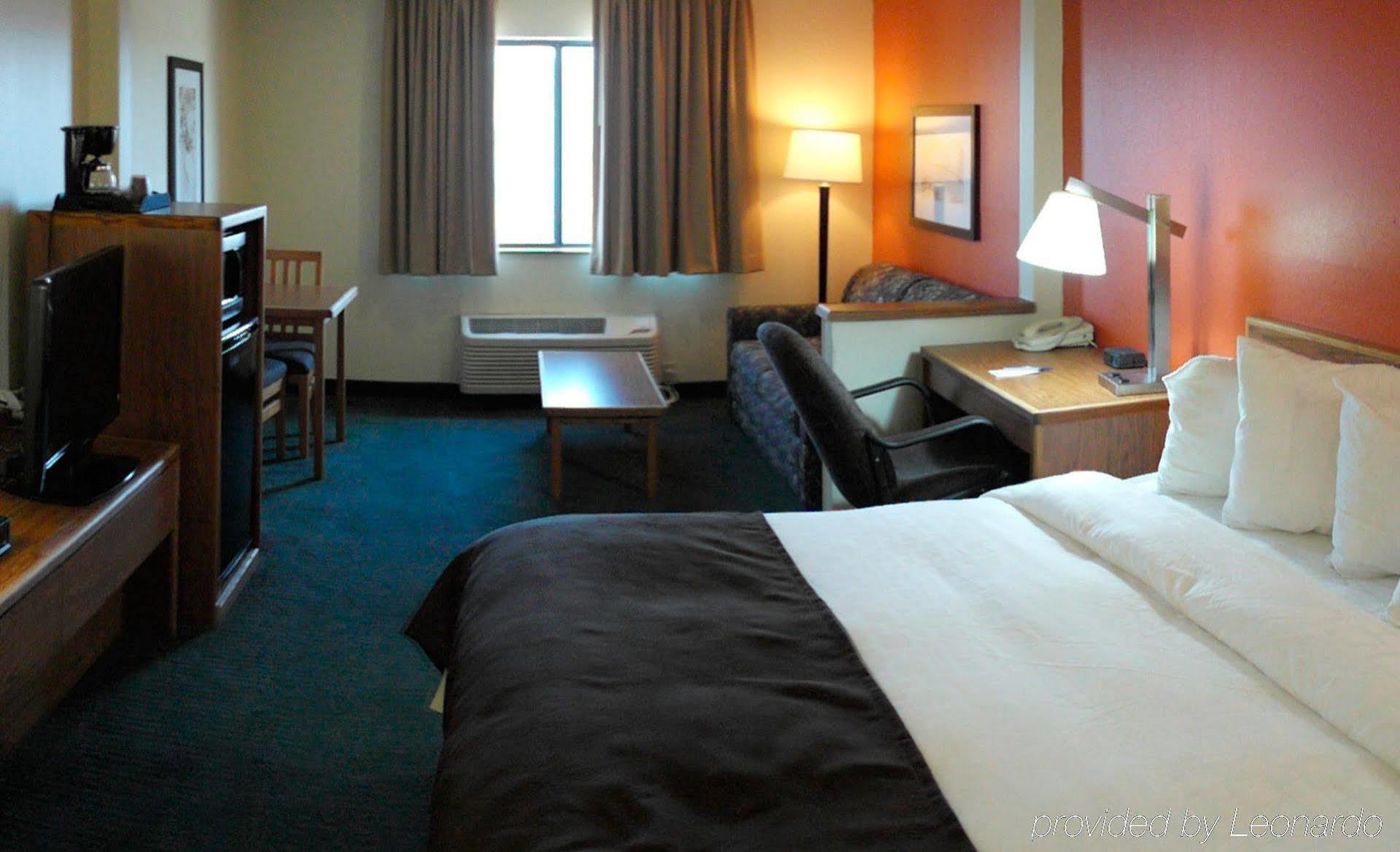 Sleep Inn & Suites Salina I-135 Екстериор снимка