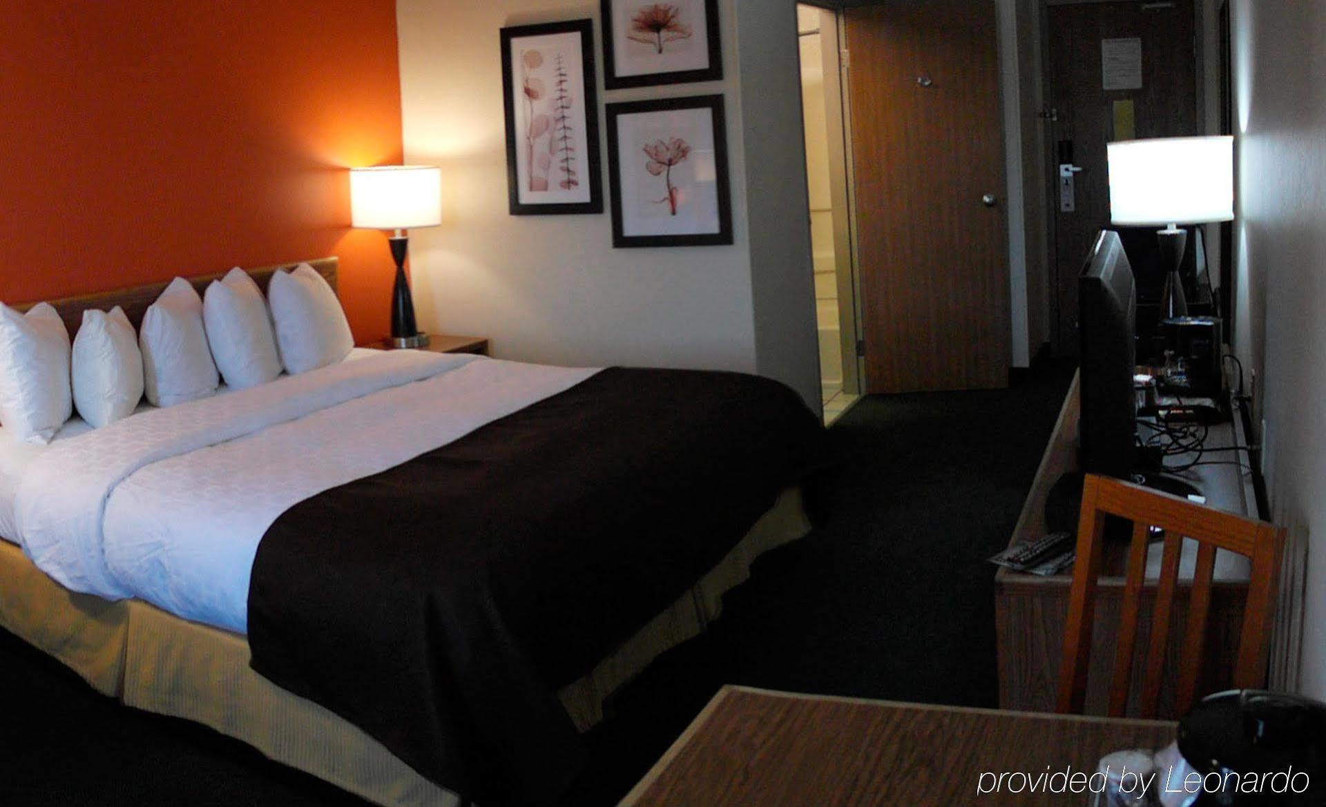 Sleep Inn & Suites Salina I-135 Екстериор снимка