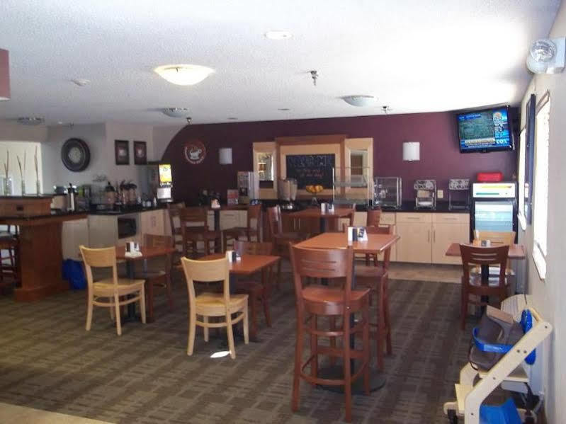 Sleep Inn & Suites Salina I-135 Екстериор снимка
