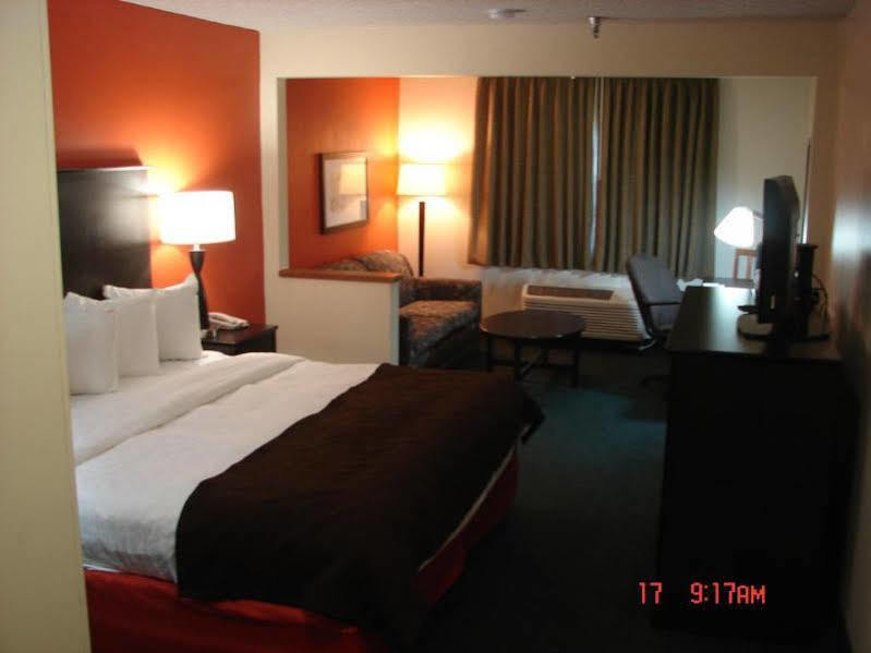 Sleep Inn & Suites Salina I-135 Екстериор снимка