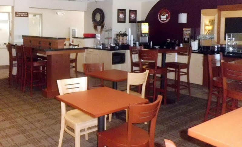 Sleep Inn & Suites Salina I-135 Екстериор снимка