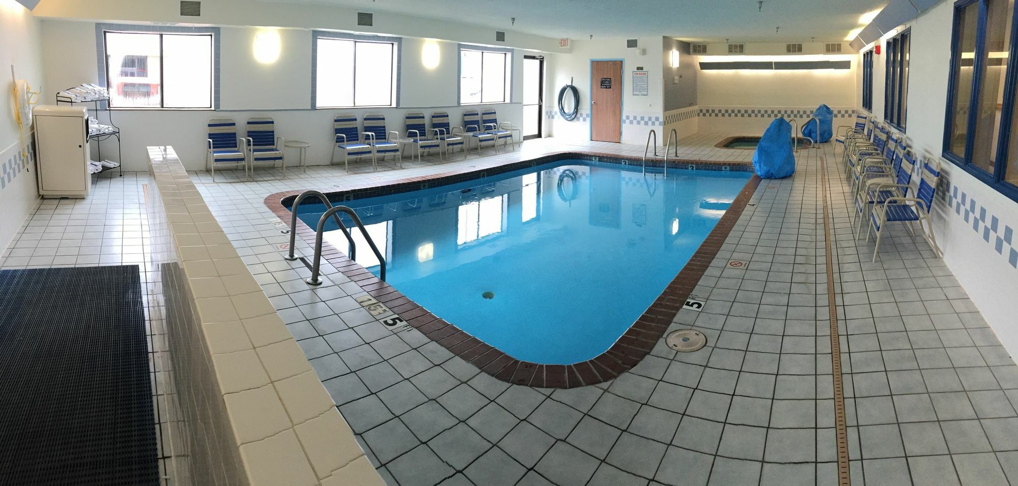 Sleep Inn & Suites Salina I-135 Екстериор снимка